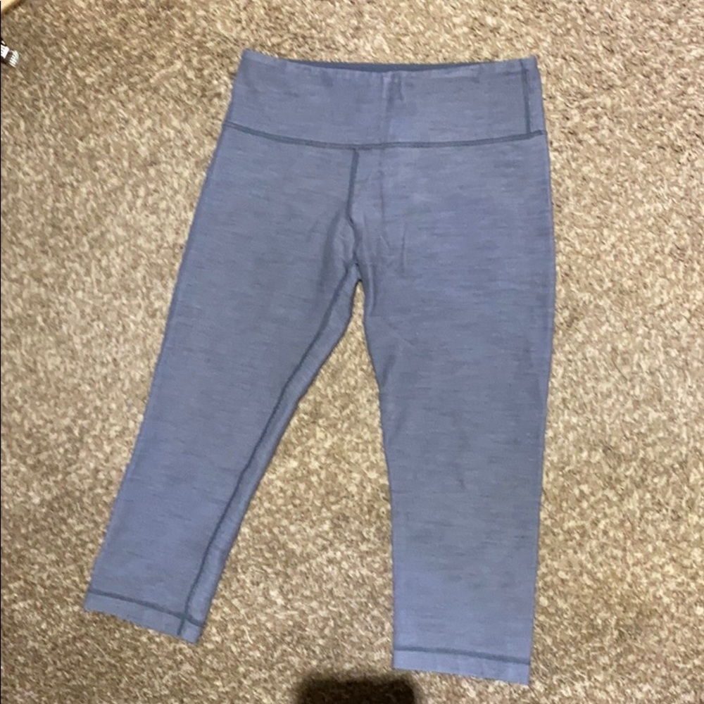 Lululemon leggings size 6